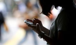 الصحة العالمية تحسم جدل تسبب الهواتف بسرطان الدماغ